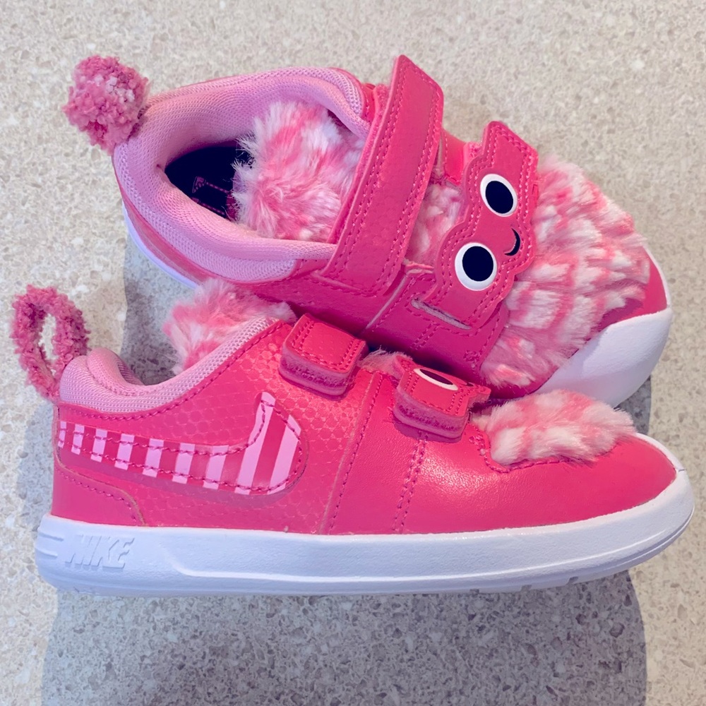 Nike Monster Theme Toddler Sneakers 💗